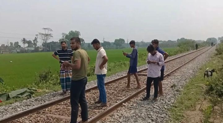 ‎ঝিনাইদহে ট্রেনে কাটা পড়ে অজ্ঞাত নারীর মৃত্যু